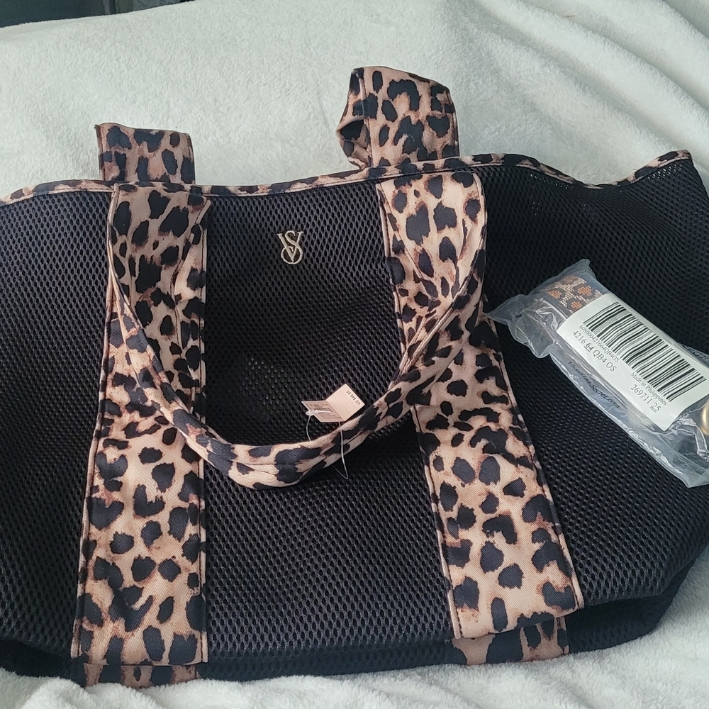 Stylish Big Leopard Print Tote Bag And Leapard Vs Keychain